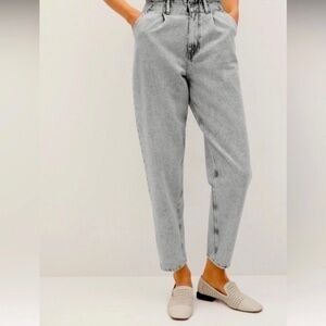 Mango Gray High-Waisted Jeans